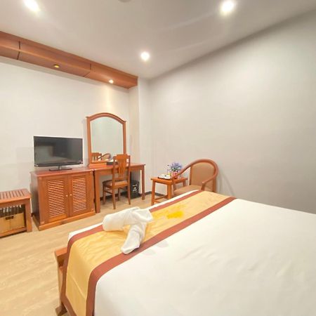 Cali Hotel Куинён Экстерьер фото